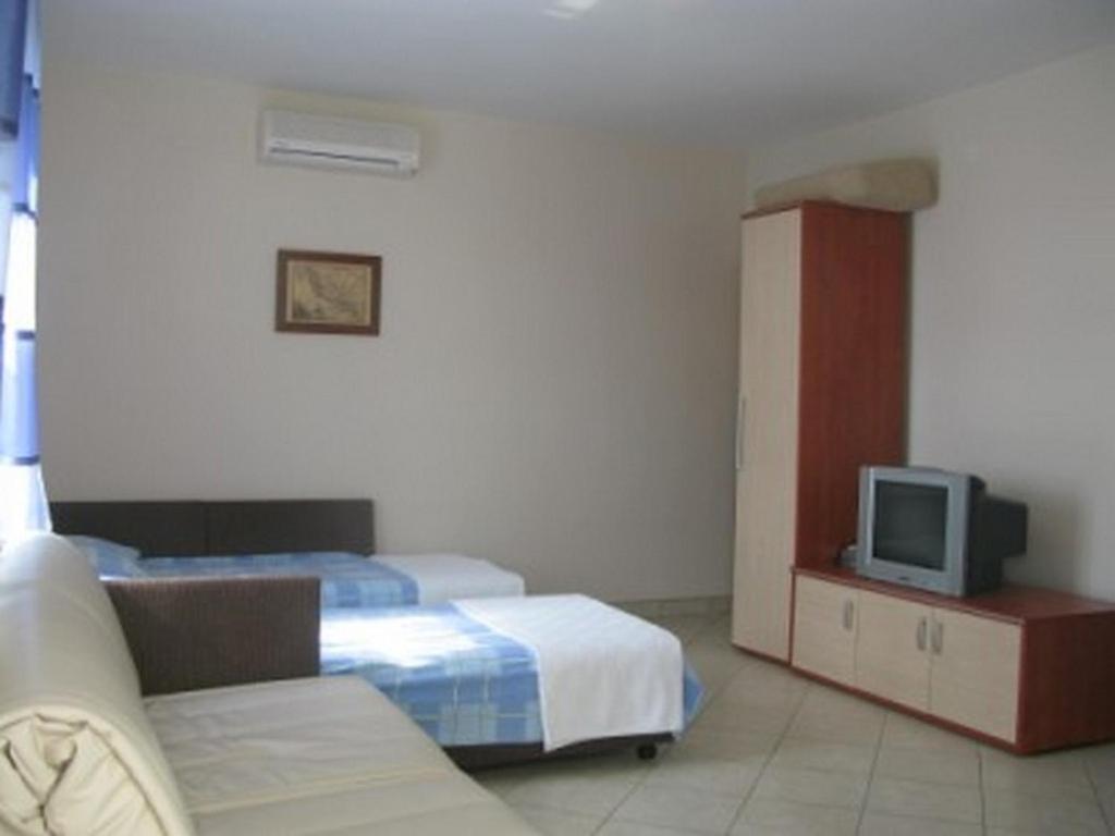 Barbat na Rabu Apartments With A Parking Space Barbat, Rab - 16816 מראה חיצוני תמונה